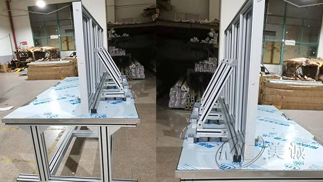 帶鏡面不銹鋼臺(tái)面工作臺(tái) 二 帶鏡面不銹鋼臺(tái)面工作臺(tái) 二